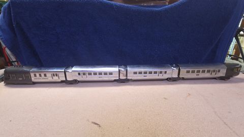 Photos of Lionel 618 flying Yankee